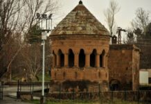 Noble Stables and Horses of Europe